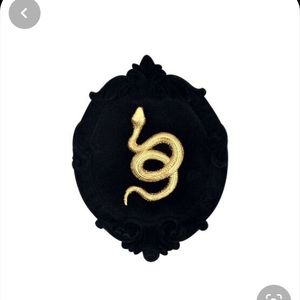 ISO Place & time Halloween snake plaque ISO